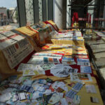 Wystawa "40 lat minęło - zawsze razem", przygotowana z okazji 40-lecia klubu piłkarskiego Korona Kielce. Pamiątki związane z klubem / Wojciech Habdas / Radio Kielce