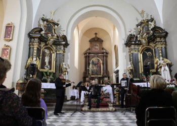 Koncert Trio Vivo w klasztorze na Karczówce / Wojciech Habdas / Radio Kielce