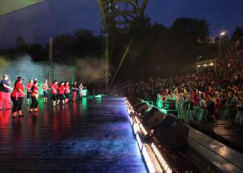Koncert Gospodarze - Gościom, rozpoczynający 40 Jubileuszowy Festiwal Harcerski / Wojciech Habdas / Radio Kielce
