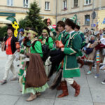 Ulicami Kielc przeszedł barwny korowód uczestników 40 Jubileuszowego Festiwalu Harcerskiego. W paradzie uczestniczyli artyści z Polski, Ukrainy, Białorusi czy Mołdawii. / Wojciech Habdas / Radio Kielce