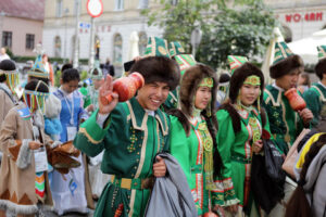 Ulicami Kielc przeszedł barwny korowód uczestników 40 Jubileuszowego Festiwalu Harcerskiego. W paradzie uczestniczyli artyści z Polski, Ukrainy, Białorusi czy Mołdawii. / Wojciech Habdas / Radio Kielce