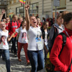 Ulicami Kielc przeszedł barwny korowód uczestników 40 Jubileuszowego Festiwalu Harcerskiego / Wojciech Habdas / Radio Kielce