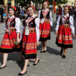 Ulicami Kielc przeszedł barwny korowód uczestników 40 Jubileuszowego Festiwalu Harcerskiego / Wojciech Habdas / Radio Kielce