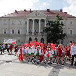 Ulicami Kielc przeszedł barwny korowód uczestników 40 Jubileuszowego Festiwalu Harcerskiego / Wojciech Habdas / Radio Kielce