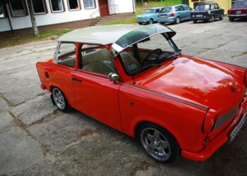 Ogólnopolski zlot miłośników Trabantów / Paweł Klepka / Radio Kielce