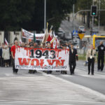 Marsz z Katedry na cmentarz przy ulicy Ściegiennego / Stanisław Blinstrub / Radio Kielce