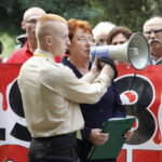 Marsz z Katedry na cmentarz przy ulicy Ściegiennego / Stanisław Blinstrub / Radio Kielce