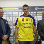 Julen Aguinagalde w koszulce Vive / Kami lKról / Radio Kielce