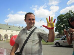 Świętokrzyskie na Fali. Przybij Piątkę z Radiem Kielce na dziedzińcu Muzeum Narodowego w Kielcach. / Konrad Łużniak / Radio Kielce