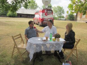 Świętokrzyskie na Fali. Przybij Piątkę z Radiem Kielce w Tokarni. / Konrad Łużniak / Radio Kielce