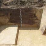 Pozostałości osady wczesno neolitycznej sprzed 6 tysięcy lat odkryto podczas wykopalisk w Złotej w gminie Samborzec. Piwniczka kultury mierzanowickiej / Radio Kielce