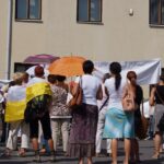 Protest wiernych z Kazimierzy pod kurią / Bartłomiej Zapała / Radio Kielce