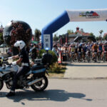 Setki kolarzy brały dziś udział w szóstym etapie Świętokrzyskiej Ligi Rowerowej / Krzysztof Żołądek / Radio Kielce