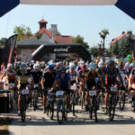 Setki kolarzy brały dziś udział w szóstym etapie Świętokrzyskiej Ligi Rowerowej / Krzysztof Żołądek / Radio Kielce