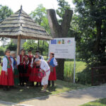 W poniedziałek nasz wakacyjny program "Świętokrzyskie na fali. Przybij piątkę z Radiem Kielce" gościł w dworze obronnym w Modliszewicach, który powstał w końcu XVI w., a zbudował go Andrzej Dunin Modliszewski. / Konrad Łużniak / Radio Kielce