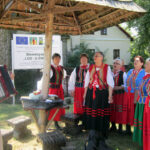 W poniedziałek nasz wakacyjny program "Świętokrzyskie na fali. Przybij piątkę z Radiem Kielce" gościł w dworze obronnym w Modliszewicach, który powstał w końcu XVI w., a zbudował go Andrzej Dunin Modliszewski. / Konrad Łużniak / Radio Kielce