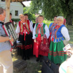 W poniedziałek nasz wakacyjny program "Świętokrzyskie na fali. Przybij piątkę z Radiem Kielce" gościł w dworze obronnym w Modliszewicach, który powstał w końcu XVI w., a zbudował go Andrzej Dunin Modliszewski. / Konrad Łużniak / Radio Kielce