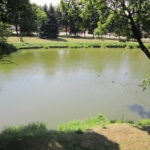 W poniedziałek nasz wakacyjny program "Świętokrzyskie na fali. Przybij piątkę z Radiem Kielce" gościł w dworze obronnym w Modliszewicach, który powstał w końcu XVI w., a zbudował go Andrzej Dunin Modliszewski. / Konrad Łużniak / Radio Kielce