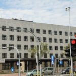 Na skrzyżowaniu alei Tysiąclecia Państwa Polskiego i ulicy radiowej działa już sygnalizacja świetlna / Radio Kielce