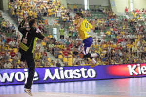 2013.08.03 Galeria Echo Kielce Cup, mecz Vive Targi - Tatran Preszow / Wojciech Habdas / Radio Kielce