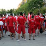 2013.08.03 XVI Światowe Igrzyska Polonijne. Ceremonia rozpoczęcia. Sportowcy przez paradą / Wojciech Habdas / Radio Kielce