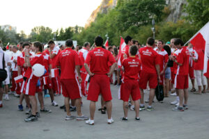 2013.08.03 XVI Światowe Igrzyska Polonijne. Ceremonia rozpoczęcia. Sportowcy przez paradą / Wojciech Habdas / Radio Kielce