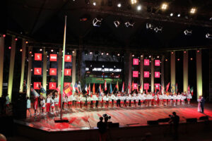 2013.08.03 XVI Światowe Igrzyska Polonijne. Ceremonia rozpoczęcia. Parada sportowców / Wojciech Habdas / Radio Kielce