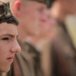 400 uczestników Marszu Szlakiem I Kompanii Kadrowej dotarło do Chęcin. / Wojciech Habdas / Radio Kielce