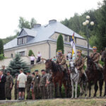 400 uczestników Marszu Szlakiem I Kompanii Kadrowej dotarło do Chęcin. / Wojciech Habdas / Radio Kielce