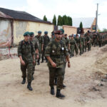 400 uczestników Marszu Szlakiem I Kompanii Kadrowej dotarło do Chęcin. / Wojciech Habdas / Radio Kielce