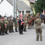 400 uczestników Marszu Szlakiem I Kompanii Kadrowej dotarło do Chęcin. / Wojciech Habdas / Radio Kielce