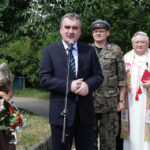 Kadrówka dotarła do Kielc, złożenie meldunku o przybyciu Marszu Prezydentowi Kielc pod historyczną figurą Najświętszej Maryi Panny / Wojciech Habdas / Radio Kielce