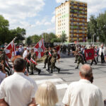 Kadrówka dotarła do Kielc, uroczystości pod Pomnikiem Czwórki Legionowej z udziałem najwyższych władz państwowych, wojskowych i samorządowych, meldunek komendanta Marszu, złożenie kwiatów / Radio Kielce