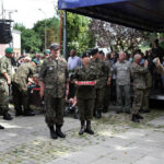 Kadrówka dotarła do Kielc, uroczystości pod Pomnikiem Czwórki Legionowej z udziałem najwyższych władz państwowych, wojskowych i samorządowych, meldunek komendanta Marszu, złożenie kwiatów / Wojciech Habdas / Radio Kielce