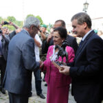 Kadrówka dotarła do Kielc, uroczystości pod Pomnikiem Czwórki Legionowej z udziałem najwyższych władz państwowych, wojskowych i samorządowych, meldunek komendanta Marszu, złożenie kwiatów / Wojciech Habdas / Radio Kielce