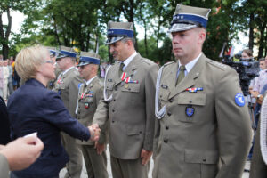 Kieleckie obchody Dnia Wojska Polskiego. Podczas uroczystości wręczone zostały medale i awanse na wyższe stopnie wojskowe. / Wojciech Habdas / Radio Kielce