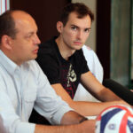 Konferencja Effectora Kielce (20 sierpnia 2013). Prezentacja nowych zawodników. n/z Krystian Lisowski / Wojciech Habdas / Radio Kielce