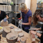 Warsztaty rękodzieła z drewna na Wzgórzu Zamkowym / Wojciech Habdas / Radio Kielce