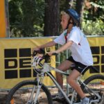 XVI Światowe Igrzyska Polonijne: rywalizacja w kolarstwie górskim na Górze Pierścienicy na kieleckim Stadionie / Krzysztof Żołądek / Radio Kielce