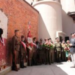 Poświęcenie krzyża na murze dawnego więzienia przy kieleckiej ulicy Zamkowej / Krzysztof Żołądek / Radio Kielce