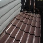 Zniszczone dachy z blachy w Kowali / Paweł Klepka / Radio Kielce