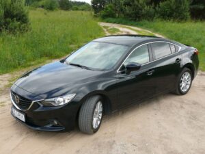 Nowa Mazda 6 / Robert Felczak / Radio Kielce