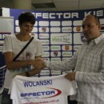 Pamiątkowa koszulka dla Nikodema Wolańskiego / Kamil Król / Radio Kielce