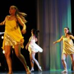 Uroczyste zakończenie XVI Światowych Letnich Igrzysk Polonijnych, występ Kieleckiego Teatru Tańca / Kamil Król / Radio Kielce