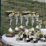 Puchary dla zwycięskich ekip / Kamil Król / Radio Kielce