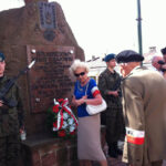 W ostrowieckich obchodach 69-rocznicy wybuchu Powstania Warszawskiego brało udział tylko kilkadziesiąt osób. . / Teresa Czajkowska / Radio Kielce