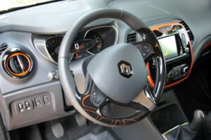 Renault Captur, miejski crossover / Robert Felczak / Radio Kielce