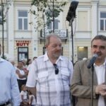 Otwarcie Salonu Miejskiego na Rynku w Kielcach, od lewej: dyrektor Wzgórza Zamkowego Janusz Knap, przewodniczący RM w Kielcach Tomasz Bogucki, prezydent Kielc Wojciech Lubawski / Kamil Król / Radio Kielce