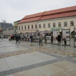 Plenerowa wystawa „Warto być Polakiem" / Paweł Solarz / Radio Kielce