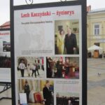 Plenerowa wystawa „Warto być Polakiem" / Paweł Solarz / Radio Kielce